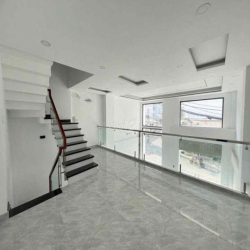 🔥🔥Cho Thuê Nhà Nguyên Căn Mặt Tiền 4PN, Trịnh Đình Trọng, Tân Phú