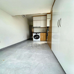 Siêu phẩm CCMN 25m2 Full đồ. máy giặt riêng tại Ngõ Thịnh Quang 