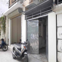 Nhà 54m2 ở C9 Mai Động 2PN vskk