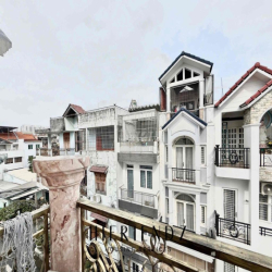 Cho Thuê nguyên lầu CHDV full nội thất tách bếp gần Aeon Bình Tân☘️