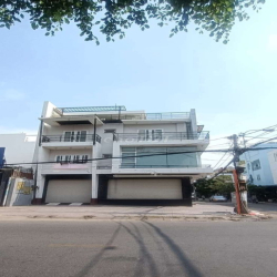 Cho thuê Căn góc 2 mặt tiền Kinh doanh khu Tên Lửa DT 10x20
