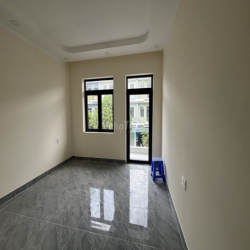 CHO THUÊ NHÀ TRỆT 2 LẦU PHƯỜNG DĨ AN NGAY GẦN NGÃ 3 CÂY ĐIỆP