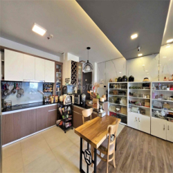Cho thuê căn hộ chung cư Garden Gate 3pn 2wc 105m2 sát bên công viên