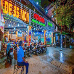 CHO THUÊ NHÀ TRỆT TRỐNG SUỐT DIỆN TÍCH LỚN