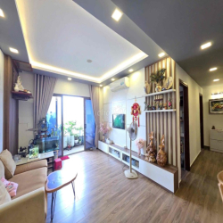 Cho thuê căn hộ chung cư Garden Gate 3pn 2wc 105m2 sát bên công viên