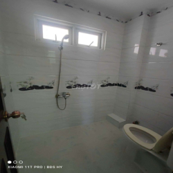 Nhà 1 Trệt 2 Lầu 3pn 3wc hẻm xe hơi HBC 12triệu
