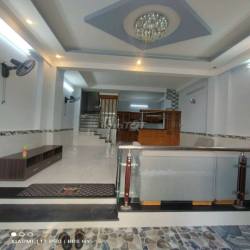 Nhà 1 Trệt 2 Lầu 3pn 3wc hẻm xe hơi HBC 12triệu