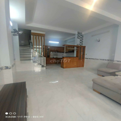 Nhà 1 Trệt 2 Lầu 3pn 3wc hẻm xe hơi HBC 12triệu