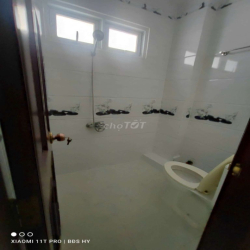 Nhà 1 Trệt 2 Lầu 3pn 3wc hẻm xe hơi HBC 12triệu