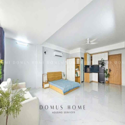 Cho Thuê Căn Hộ Penthouse Ban Công Siêu Rộng 50m2 Ngay Trung Tâm Q10