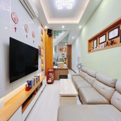 Nhà 1 Trệt 2 Lầu 3PN 3,6x18m Mặt Tiền Đường Số Lâm Văn Bền