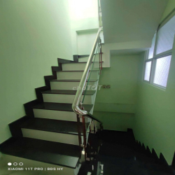 Nhà 1 Trệt 2 Lầu 3pn 3wc hẻm xe hơi HBC 12triệu