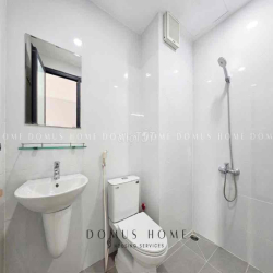 Cho Thuê Căn Hộ Penthouse Ban Công Siêu Rộng 50m2 Ngay Trung Tâm Q10