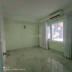 Nhà 1 Trệt 2 Lầu 3pn 3wc hẻm xe hơi HBC 12triệu