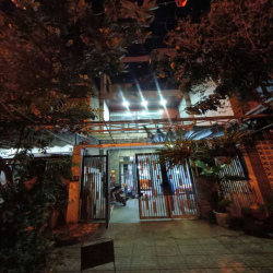 Bán nhà nguyên căn