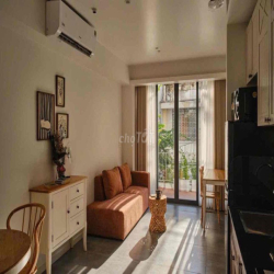 CHO THUÊ CHDV 1PN FNT CAO CẤP BANCON TO MG RIÊNG GẦN ĐH NTT, LUẬT Q1Q5