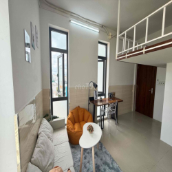 phòng đẹp , nhiều cửa sổ thoáng mát, có gác lửng