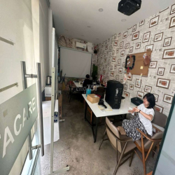 Cho thuê mặt bằng kinh doanh.Lầu 1.Đường Cách Mạng Tháng Tám.P4..Q3