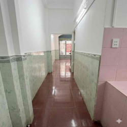 Nhà mặt tiền. 1 trệt 1 lầu. 4pn. 2wc