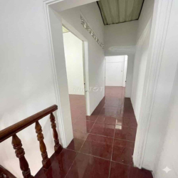 Nhà mặt tiền. 1 trệt 1 lầu. 4pn. 2wc