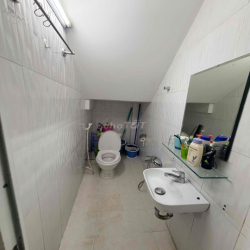 CHO THUÊ NHÀ MỚI NHƯ HÌNH 3PN 4WC HẺM XE HƠI GIÁ 15TR