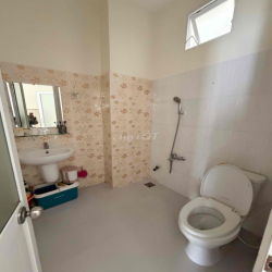 CHO THUÊ NHÀ MỚI NHƯ HÌNH 3PN 4WC HẺM XE HƠI GIÁ 15TR