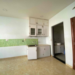 Cho thuê nhà MTKD gần Đầm Sen,lề đường 8m-4 x 20-4 tầng-6 pngủ-30triệu