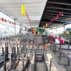 em cho thuê mặt bằng siêu rộng ạ