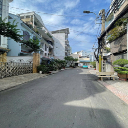 Nhà cho thuê nguyên căn 243/1 Tô Hiến Thành. DT: 4,5 x 18m, 3 lầu, 5PN