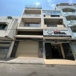 Nhà cho thuê nguyên căn 243/1 Tô Hiến Thành. DT: 4,5 x 18m, 3 lầu, 5PN