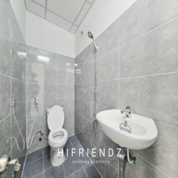 DÃY NHÀ LIỀN KỀ MỚI XÂY TẶNG 500K KHÁCH DÀI HẠN CÓ BÃI ÔTÔ SÁT ĐẦM SEN