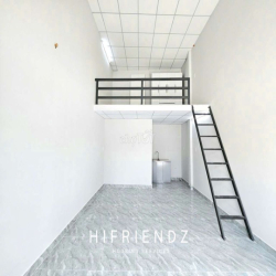 DÃY NHÀ LIỀN KỀ MỚI XÂY TẶNG 500K KHÁCH DÀI HẠN CÓ BÃI ÔTÔ SÁT ĐẦM SEN