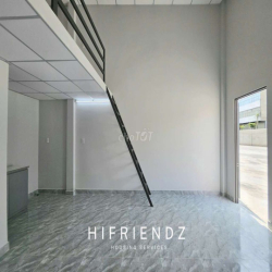 DÃY NHÀ LIỀN KỀ MỚI XÂY TẶNG 500K KHÁCH DÀI HẠN CÓ BÃI ÔTÔ SÁT ĐẦM SEN