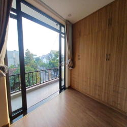 NHÀ 7X20, 1T2L 4PN 6WC, TRỆT SƠN TĨNH ĐIỆN CHO CTY. KDC GIÁP THỦ ĐỨC