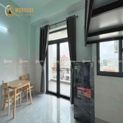 Phòng Ban Công Gác Lớn Mới Xây Đầy Đủ Nội Thất Ngay Công Viên Phần Mềm
