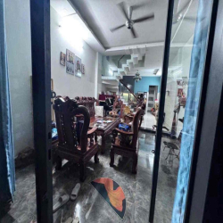 cho thuê nhà gần làng đại học, gần chợ Đông Hoà