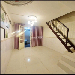 Nguyên căn cho thuê 1t 1l Trần Hưng Đạo Quận 1.