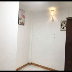 Nguyên căn cho thuê 1t 1l Trần Hưng Đạo Quận 1.