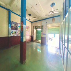 Mặt bằng Lê Hồng Phong gần ngã 4 đối diện trường  học