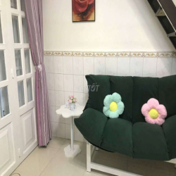 Nguyên căn cho thuê 1t 1l Trần Hưng Đạo Quận 1.