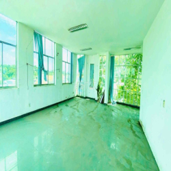 Mặt bằng Lê Hồng Phong gần ngã 4 đối diện trường  học