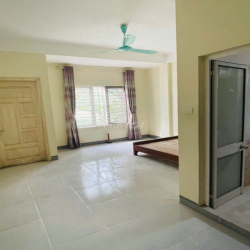 Cho thuê nhà ngõ 48 phố Nguyễn Chánh. Diện tích 55m2 x 5 tầng 35 triệu