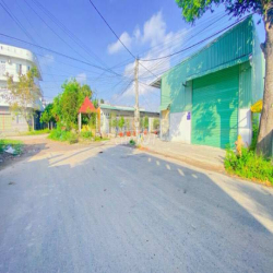 Cho thuê Kho 200 m2 góc 2 mặt tiền kế xe Ford 10 triệu