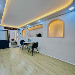 CĂN HỘ 2 PHÒNG NGỦ RỘNG RÃI BAN CÔNG
