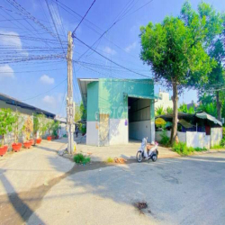 Cho thuê Kho 200 m2 góc 2 mặt tiền kế xe Ford 10 triệu