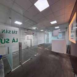 Văn phòng Quận 3, 80m2 giá 27,5 triệu/tháng tòa nhà Cách Mạng T8