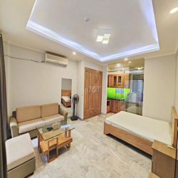 Ở luôn STUDIO 40m2 full đồ, ban công thoáng, ngõ 523 Kim Mã