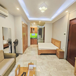 Ở luôn STUDIO 40m2 full đồ, ban công thoáng, ngõ 523 Kim Mã