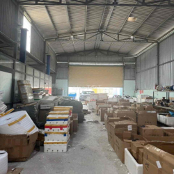 Cho thuê kho 700m² + 5 phòng máy lạnh + camera sẵn + xe tải 10 tấn vào