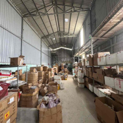 Cho thuê kho 700m² + 5 phòng máy lạnh + camera sẵn + xe tải 10 tấn vào